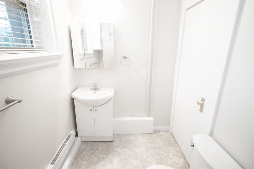 667 Wolseley Apartment