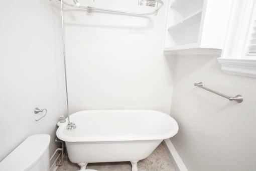 667 Wolseley Apartment