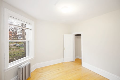 667 Wolseley Apartment
