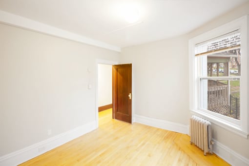 667 Wolseley Apartment