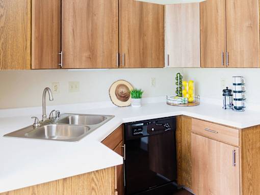 Mequon Trail Townhomes - Kitchen