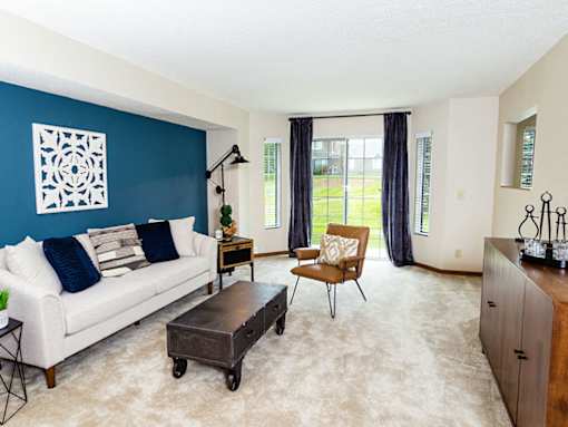 Mequon Trail Townhomes - Living Room