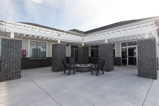 the courtyard at the whispering winds apartments in pearland, tx