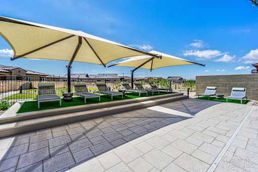 Outdoor Lounge Area at Avilla Vista Norte, Phoenix, AZ 85087