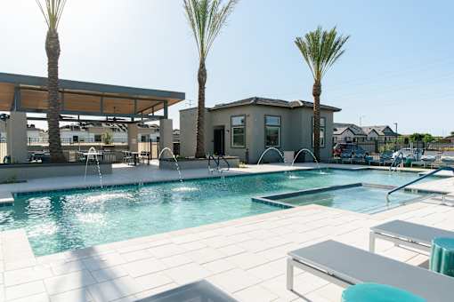 Resort Style Pool at Avilla Vista Norte, Phoenix, AZ 85087