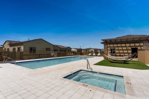 Hot Tub And Swimming Pool at Avilla Lehi Crossing, Mesa