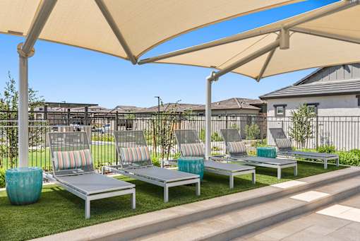 Outdoor Lounge Area at Avilla Palomino, Glendale, AZ 85302