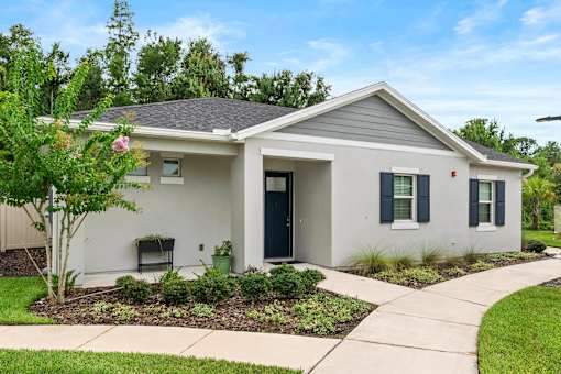 Elegant Exterior View at Avilla Suncoast Apartments, Florida, 33556