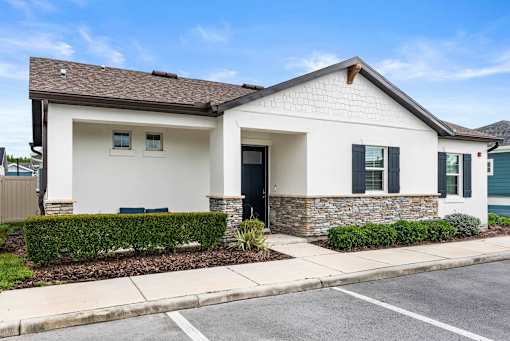 Exterior View at Avilla Suncoast Apartments, Odessa, FL