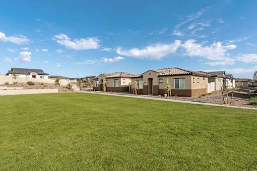 Outdoor Green Space at Avilla Vista Norte, Phoenix, AZ 85087