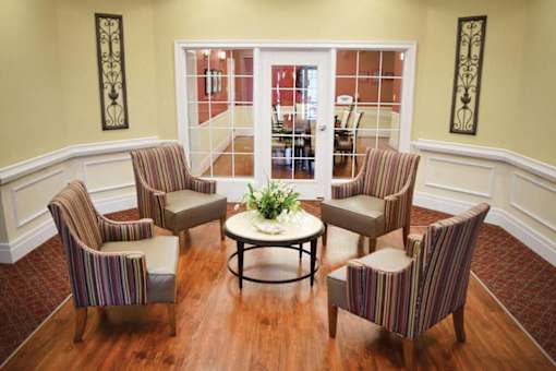 Meeting area at Spring Arbor Cottage of Salisbury, Virginia
