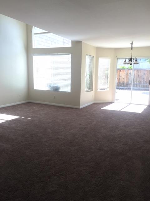 Living room dining room
