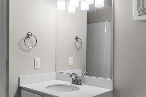 Clarksville Lofts - Bathroom