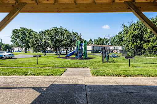 Bridgepointe Crossing - Gazebo