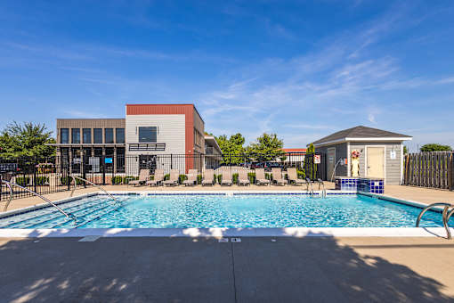 Clarksville Lofts - Pool