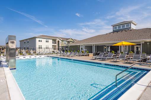 Sparkling Pool at Sage Springs, Elizabethtown, 42701