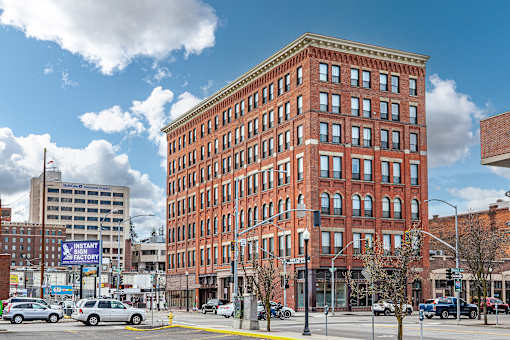 Exterior building at 206 Flats Apartments, Spokane 99201