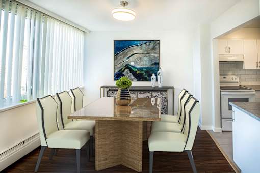 2 Bedroom Dinning Area