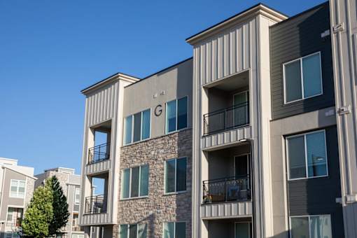 Exterior of Parc on 5th Apartments & Townhomes