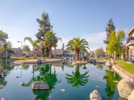 Pond Surrounded by Natural View at Edgewater Isle Apartments & Townhomes, California, 93230