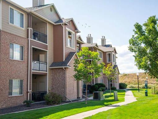 Beautiful Walking Paths at Indigo Creek Apartments, Colorado, 80229