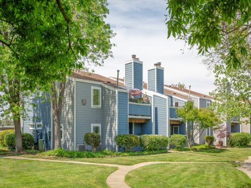 Green Space Walking Trails at Chesapeake Commons Apartments, Rancho Cordova, CA