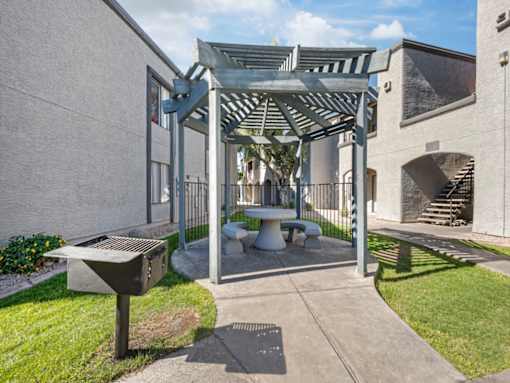 Glen Oaks BBQ Area