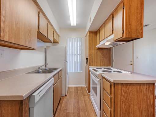 Glen Oaks Kitchen with White Appliances