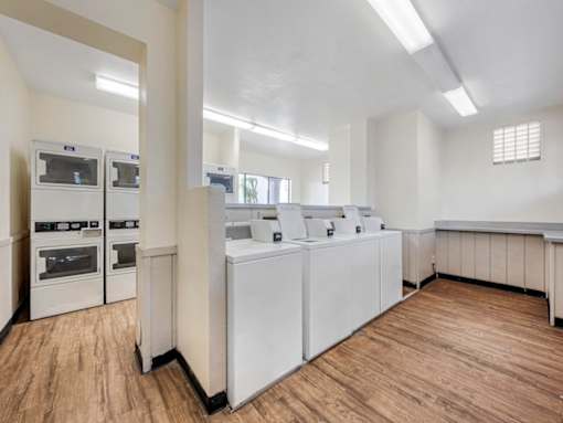Glen Oaks Resident Laundry
