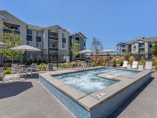 Large Hot Tub at The Veridian