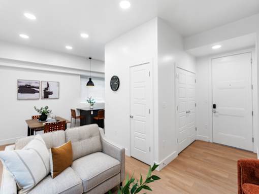 Maye House 1 Bedroom Entrance