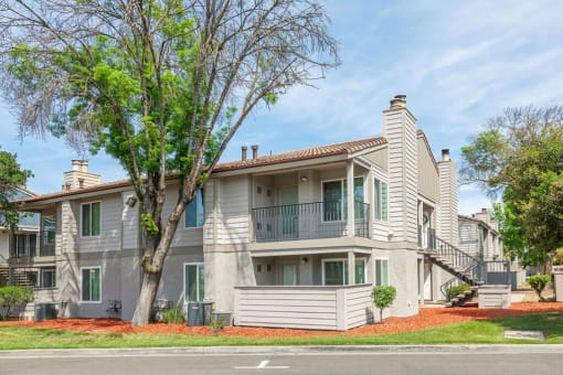 Elegant Exterior View Of Property at River Oaks Apartments & Townhomes, Hanford, 93230