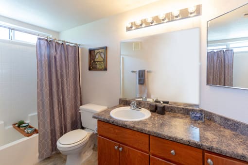 Luxurious Bathrooms at Canyon Ridge Apartments, Surprise