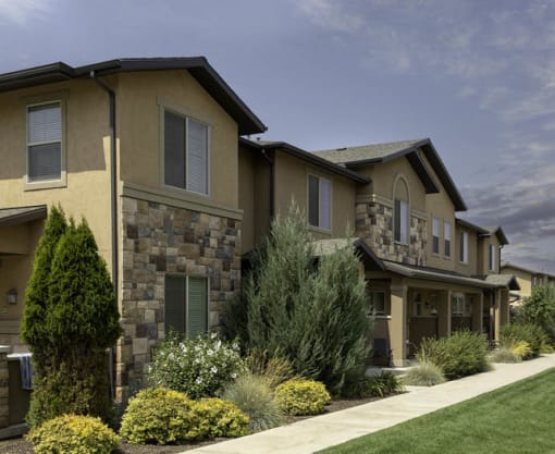 Green Space Walking Trails at Four Seasons Apartments & Townhomes, North Logan, UT, 84341
