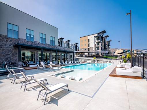 Pool and spa at Soleil Lofts