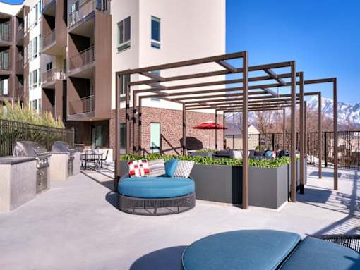 The Stack - Sugarhouse Apartments Grill Area