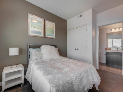 Spacious Bedrooms With En Suite Bathrooms at Element 31 Apartments, Salt Lake City, UT