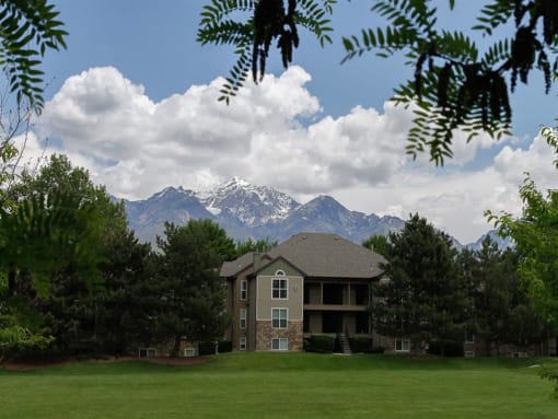 Lush Green Outdoors at Promontory Point Apartments, Utah