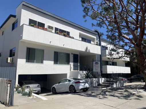 2140 Bentley Outside View 1