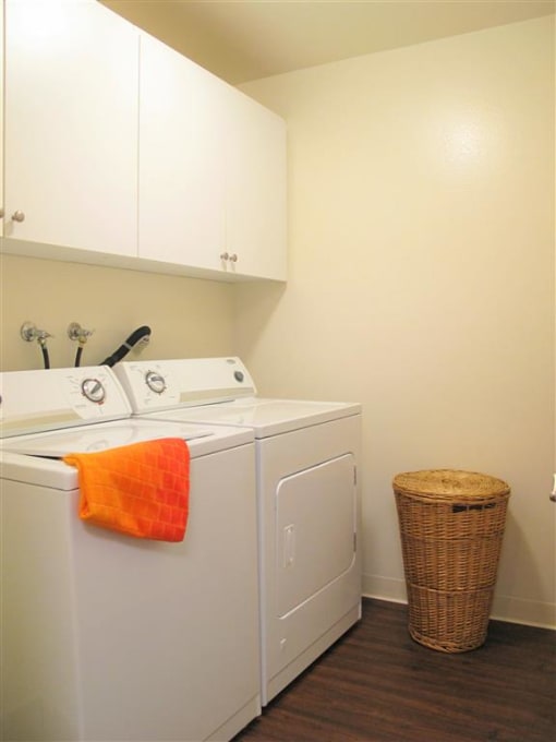 Versailles on the Lake Apartment unit