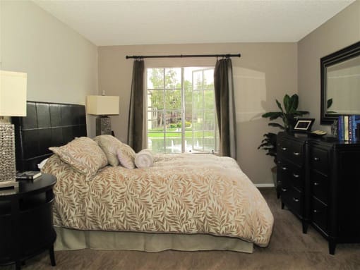 Versailles on the Lake Apartment unit
