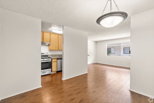 1x1 Dining Room