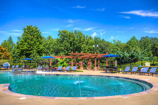 Lullwater at Bass | Sparkling Pool