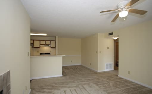 Oak Ridge Trace Apartments | Entertaining Kitchens
