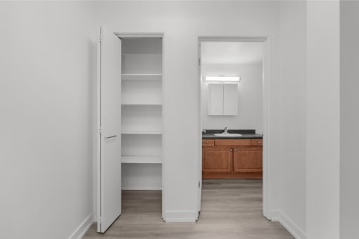 Bathroom & Storage - Studio