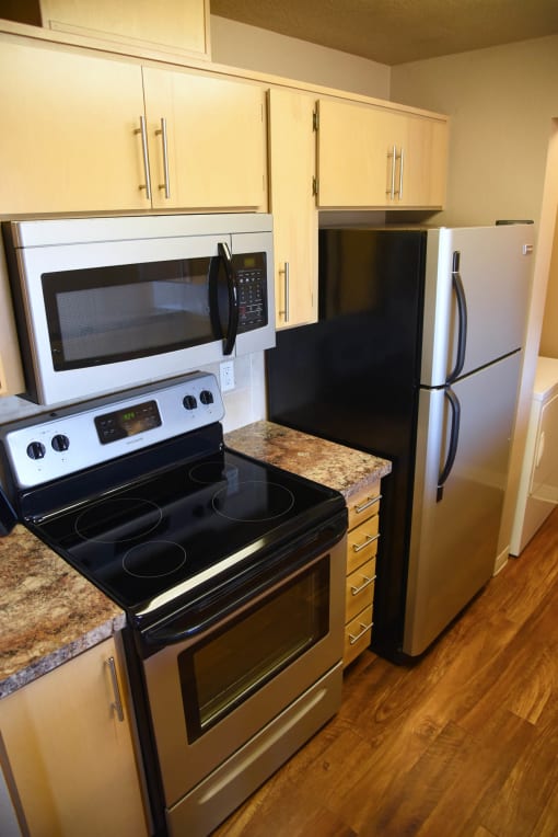 Kitchen appliances at Graymayre Crossing Apartments, Spokane, Washington