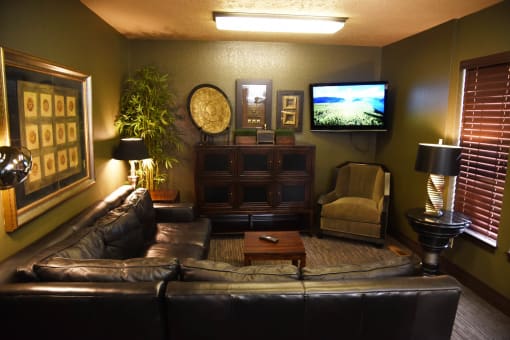 Living area decor at Graymayre Crossing Apartments, Spokane, WA