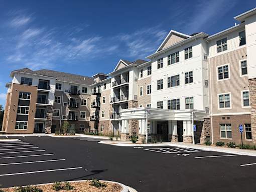Exterior, Senior Apartment, Senior living, Maplewood, White Bear Lake, Saint Paul, Frost English Silver