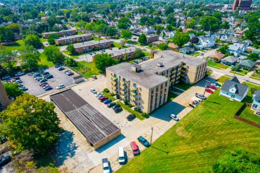 Valley Plaza Cleveland Apartment Complex