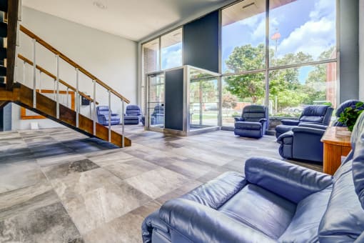 Lounge at Executive Towers Parma
